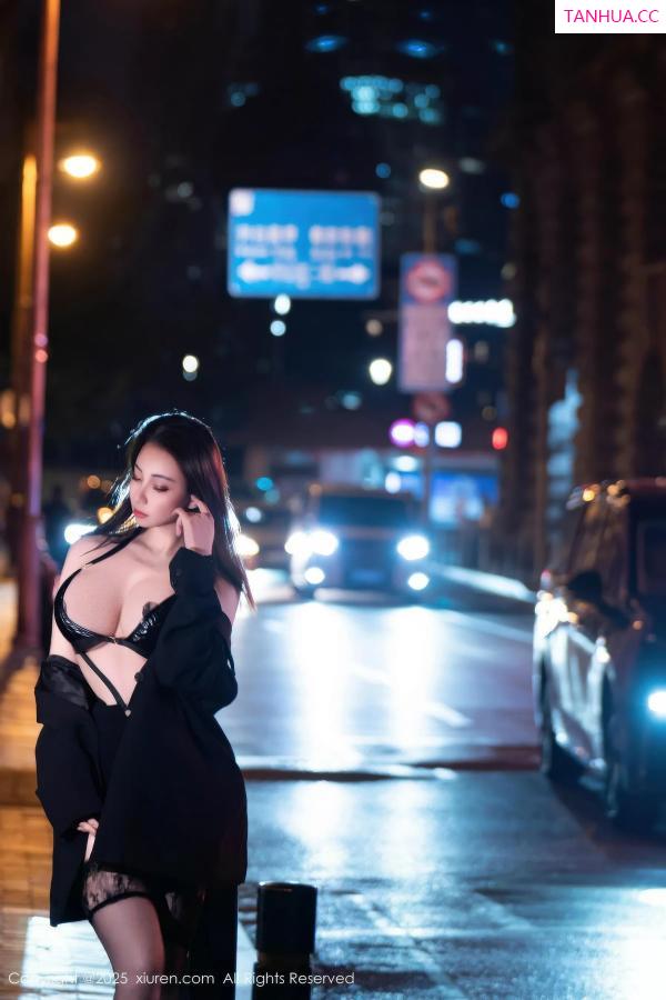 闫雪松 松果儿 [XiuRen]高清写真图 2025.10.23 No.10899 果儿Victoria第23张图片